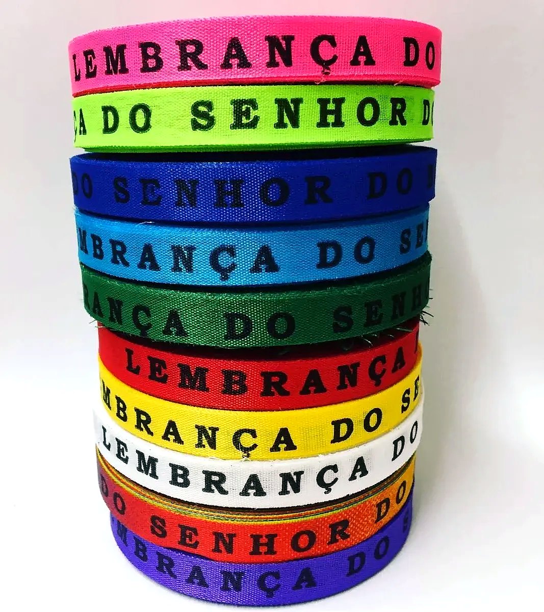Pilha de fitinhas do Bonfim personalizadas em dez cores